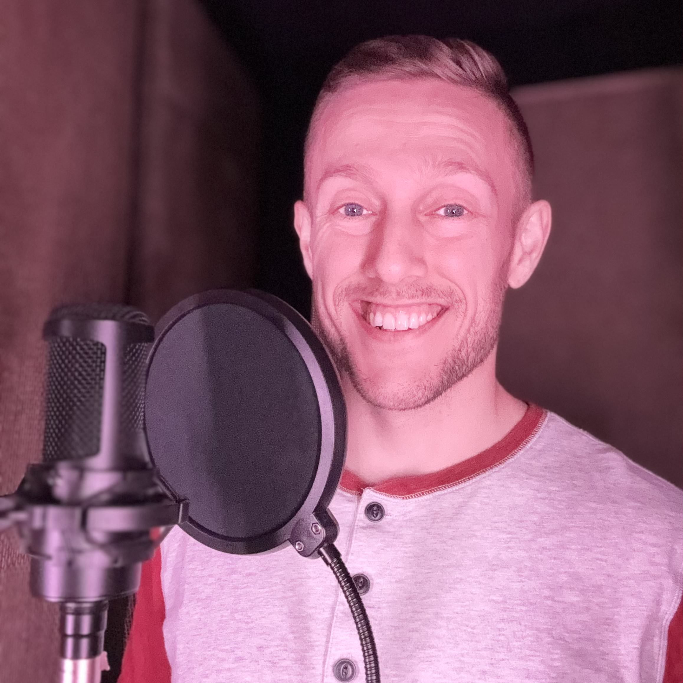 Ryan Devries Headshot