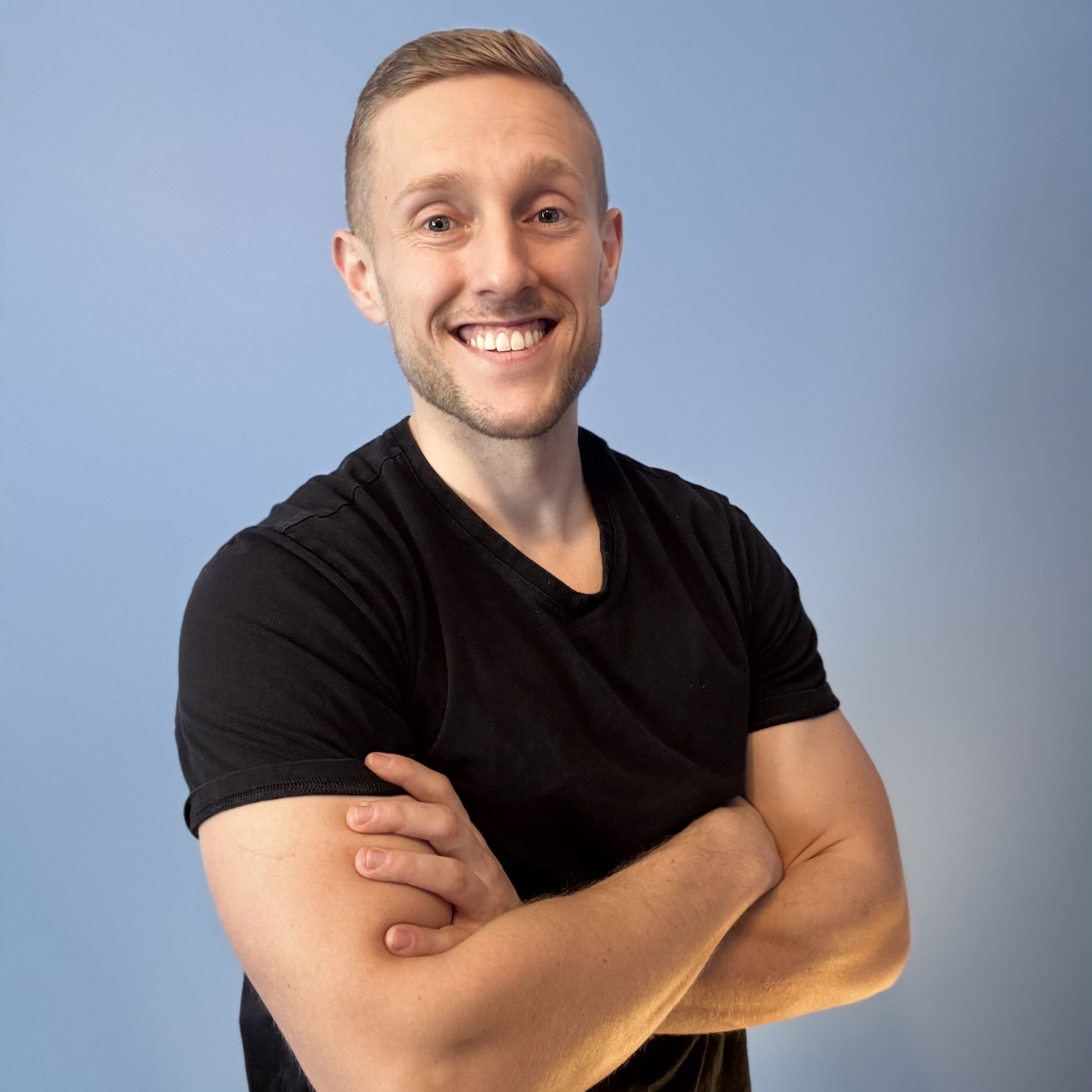 Ryan Devries Headshot